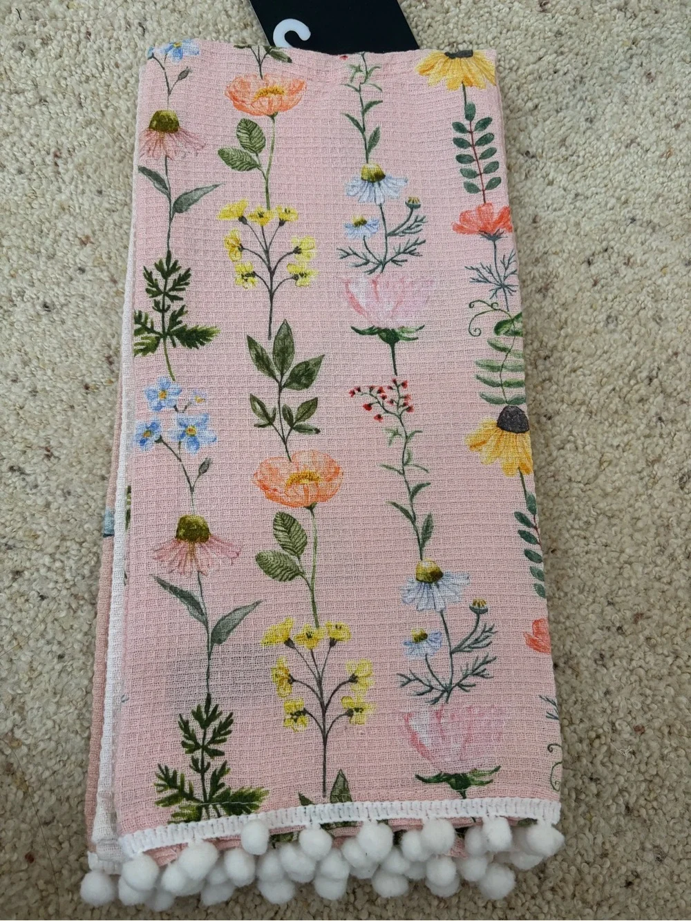 NWT Set of 2 Decorative Kitchen Towels